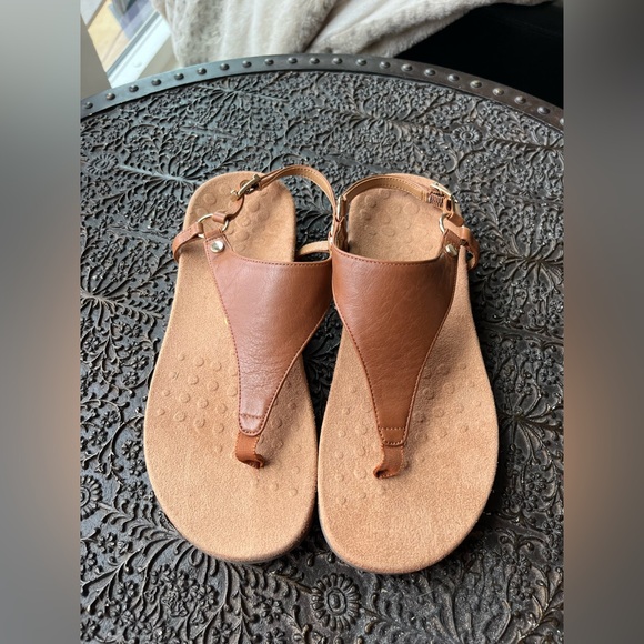 NEW VIONIC KIRRA SANDALS IN COGNAC 7 - Picture 7 of 9